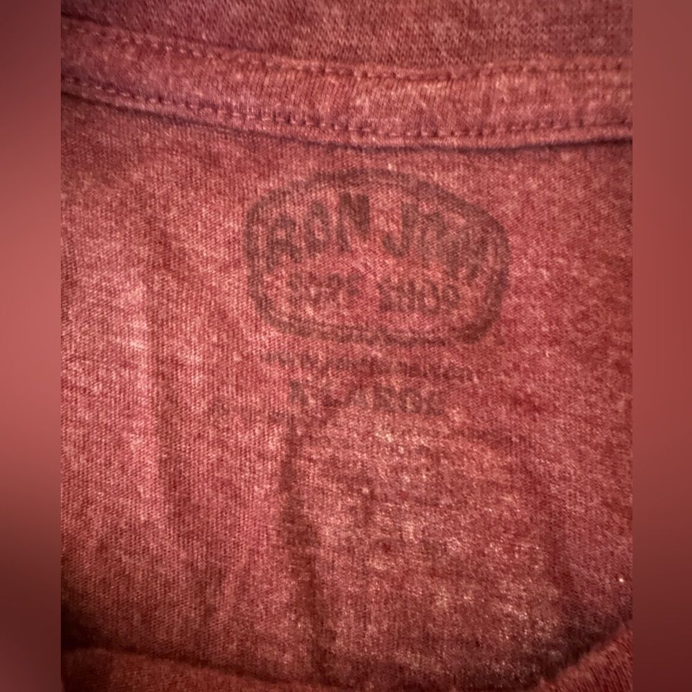 Ron Jon maroon shirt - Picture 4 of 7